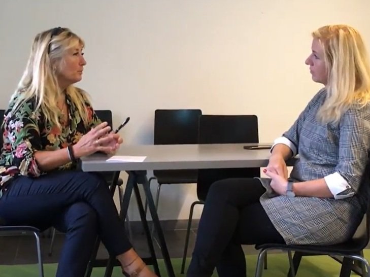 Rachel coaching resized - Neurolanguage Coaching : Brain Friendly Language Learning